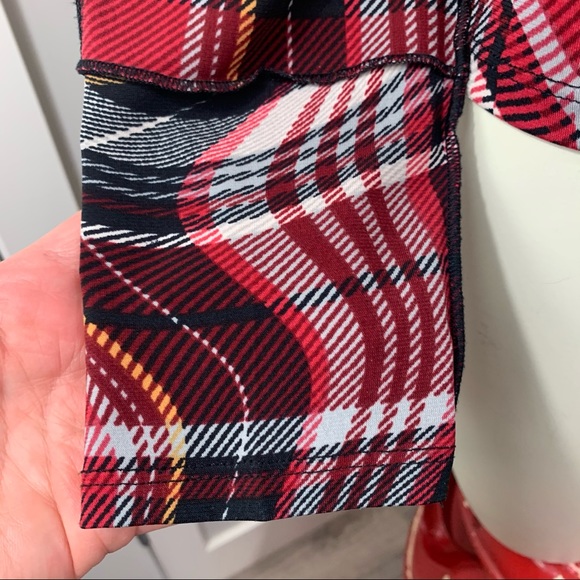 Tristan & Iseut plaid reverse seam long sleeve top - Picture 8 of 11
